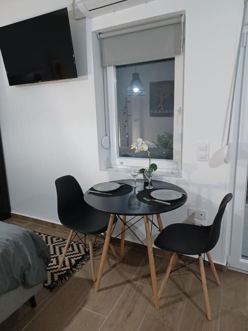 Petite Suite With Backyard. Mytilíni Dış mekan fotoğraf